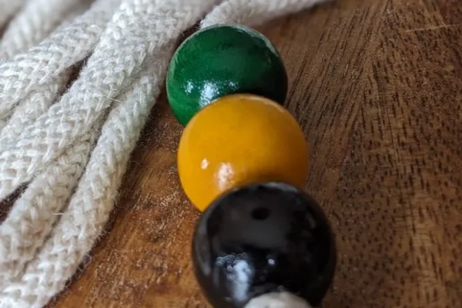 sznurek brocka co to